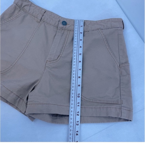 Patagonia Womens Khaki Shorts Size 8. Very good used condition. - Picture 6 of 11